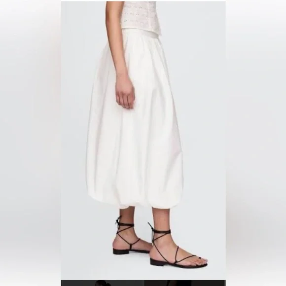 GAP Women's Crisp White Bubble Hem Midi skirt size medium m NEW w tag - Picture 2 of 5